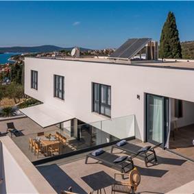 4 Bedroom Villa with Pool near Milna, Brac Island Sleeps 8 